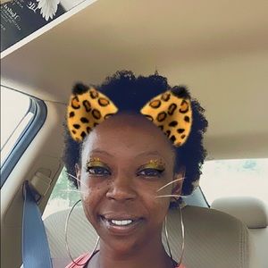 Meet your Posher, April